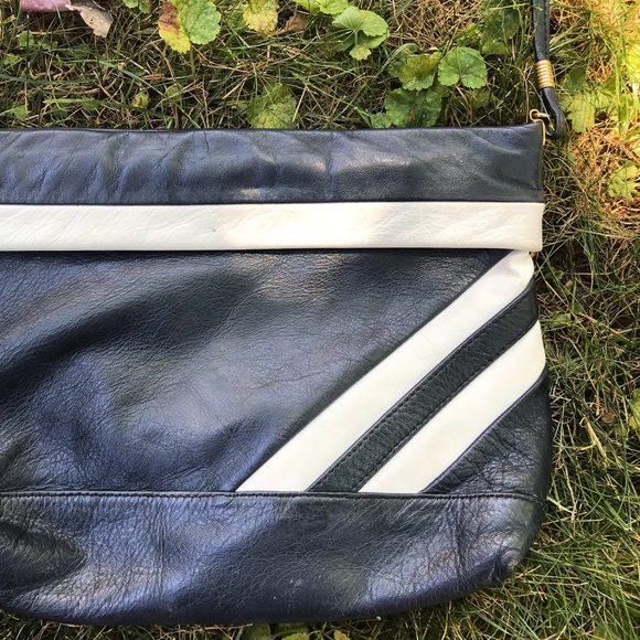 Genuine Leather Italian Vintage Handbag - Picture 5 of 10